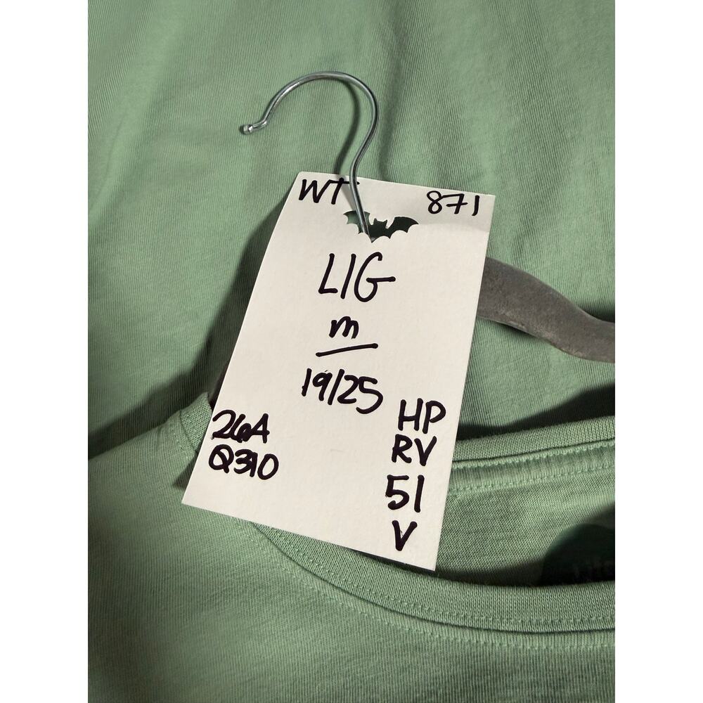 Life is Good Crusher Tee Women's Medium Peace Cat Dog Santa Hat Christmas Green - Picture 4 of 6